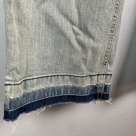 Express Bell crop high rise distressed raw hem hanker crop jeans size 8 - Picture 8 of 12